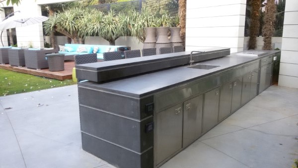 מטבחי חוץ בסטייל אחר... תנו לנו להפוך לכם את הגינה לחלום!